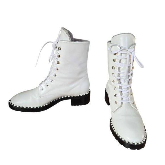 Stuart Weitzman White Shearling Pearl Embellished Studded Combat Boots Size 8 - Picture 1 of 11